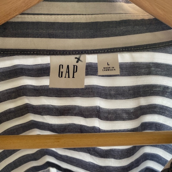 The Gap - long sleeved shirt - Picture 2 of 6